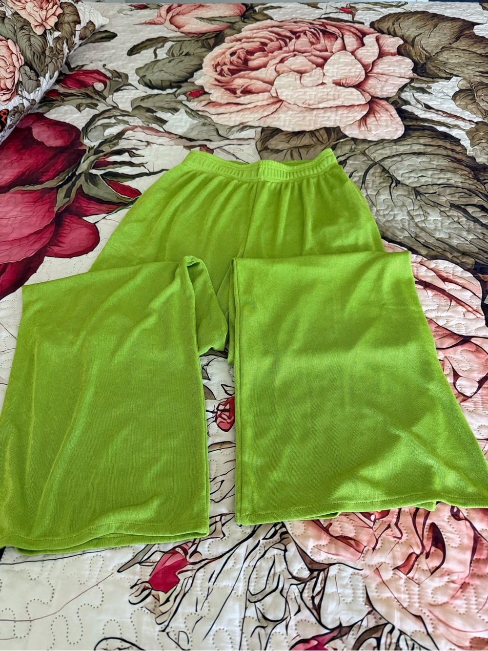 Green pant